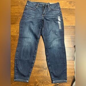 American Eagle Outfitters Curvy Relaxed Jeans